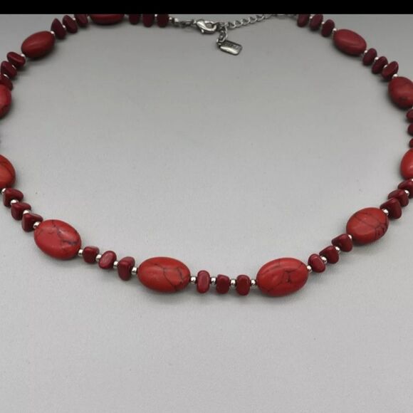 CHAPS Necklace Southwest Red Faux Stone Beads Silver Tone Spacers 18" Excellent - Picture 5 of 9